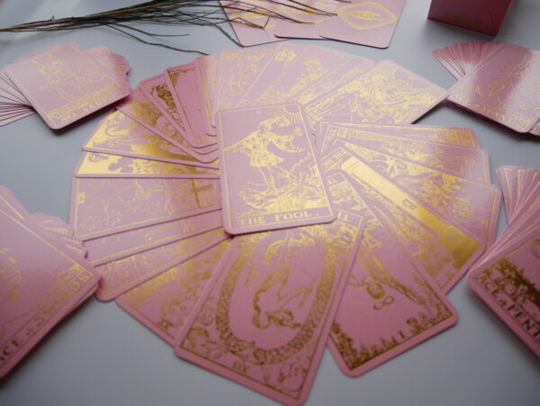 foil-pressed-pink-tarot-cards