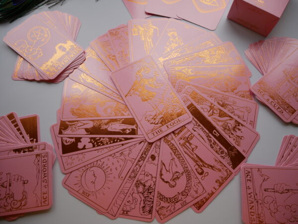 foil-pressed-pink-tarot-cards