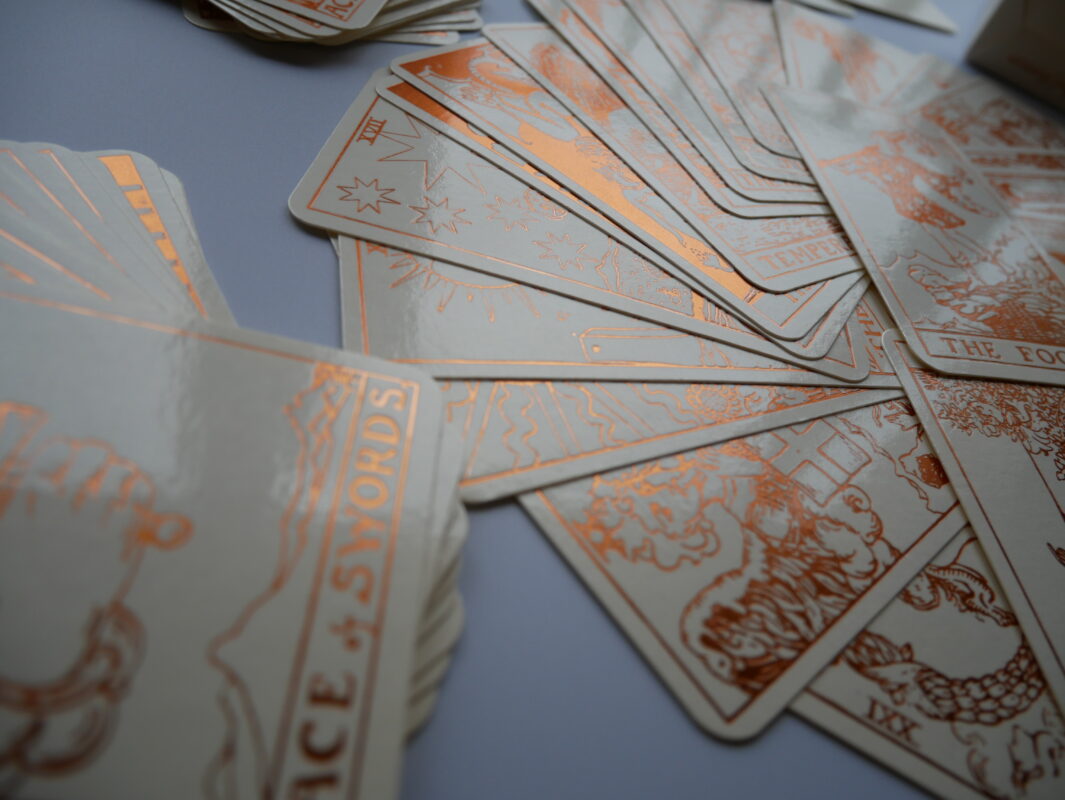 foil-pressed-cream-tarot-cards