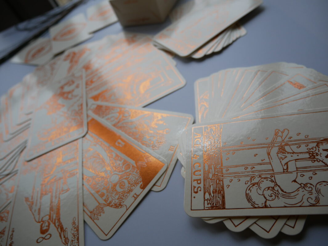 foil-pressed-cream-tarot-cards